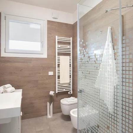 Perla Garda With Pool Apartment Peschiera del Garda